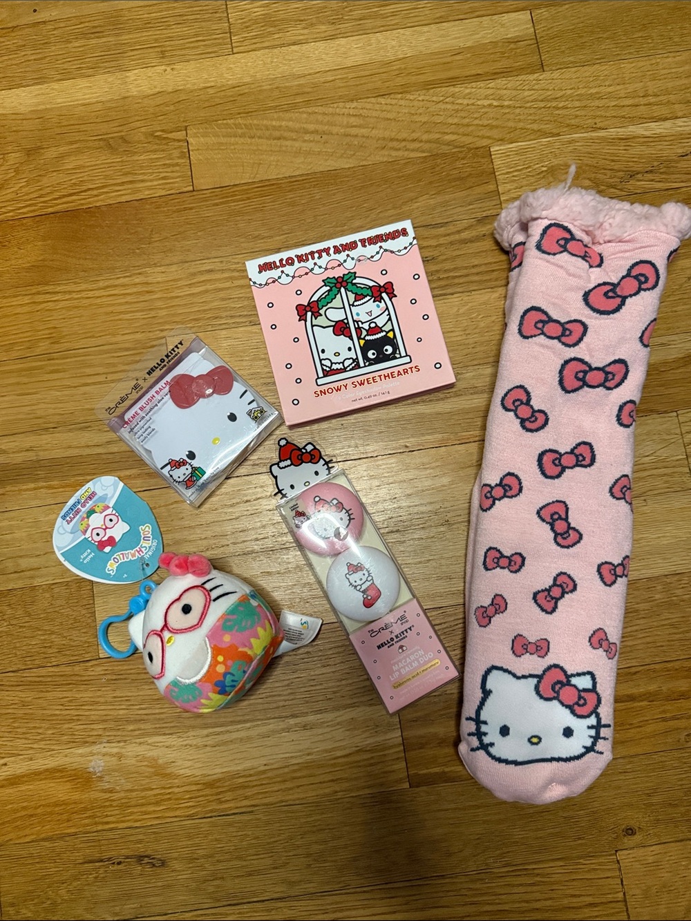 Hello Kitty x The Creme Shop + Socks and Squishmallow - Picture 2 of 11